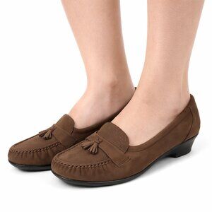 SAS Women's Brown Tassel Loafers NWOT Size 10